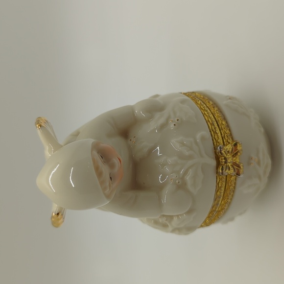 Formalities by Baum Bros snow angel trinket box - Picture 2 of 7